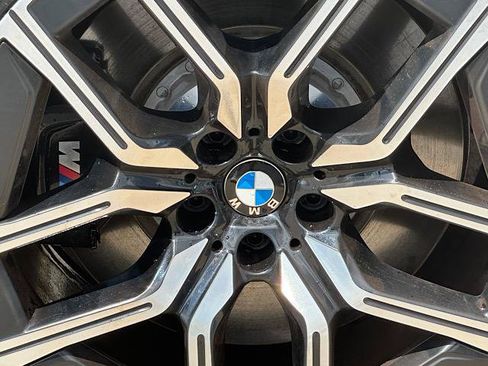 Used 2023 BMW 760i xDrive AWD/4WD image 33