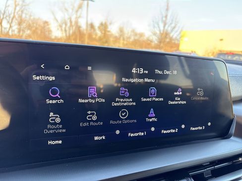 Used 2023 Kia Telluride S image 19