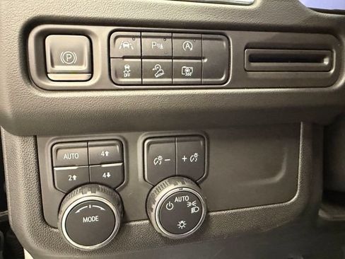 Certified 2023 Chevrolet Tahoe Z71 w/ Luxury Package AWD/4WD image 17