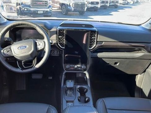 Used 2024 Ford Ranger Lariat w/ FX4 Off-Road Package AWD/4WD image 22