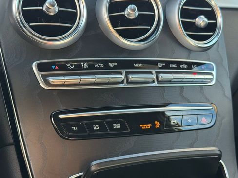 Certified 2022 Mercedes-Benz GLC 300 4MATIC image 27