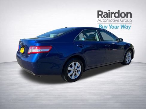 Used 2011 Toyota Camry LE FWD image 7