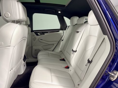 Certified 2024 Porsche Macan AWD/4WD image 25