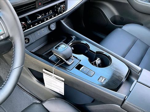 New 2026 Nissan Rogue SV image 7