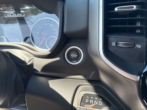 New 2026 RAM 1500 4x4 Crew Cab image 16