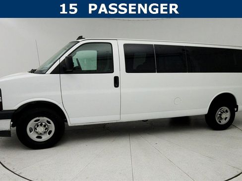 Used 2018 Chevrolet Express 3500 LT w/ LT Preferred Equipment Group image 2