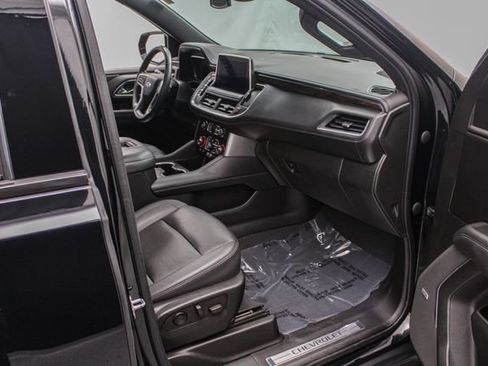 Used 2023 Chevrolet Tahoe Z71 w/ Luxury Package AWD/4WD image 23