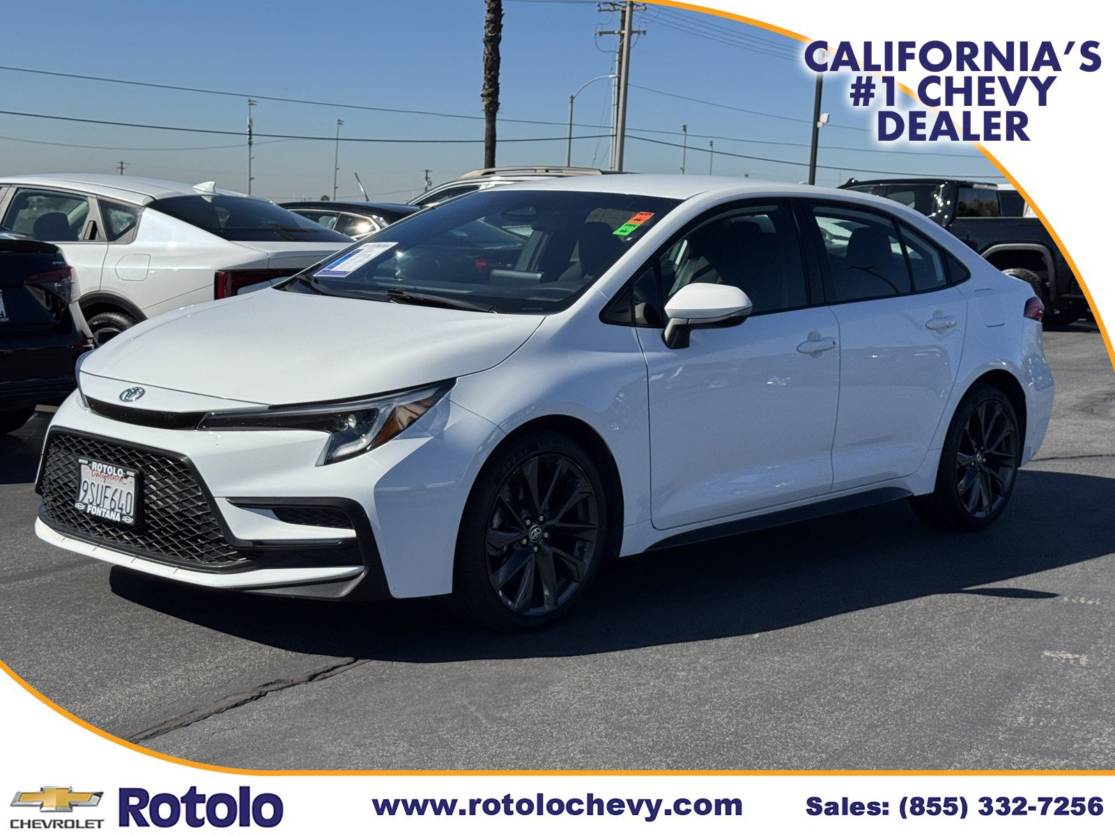 Used 2025 Toyota Corolla SE FWD image 3