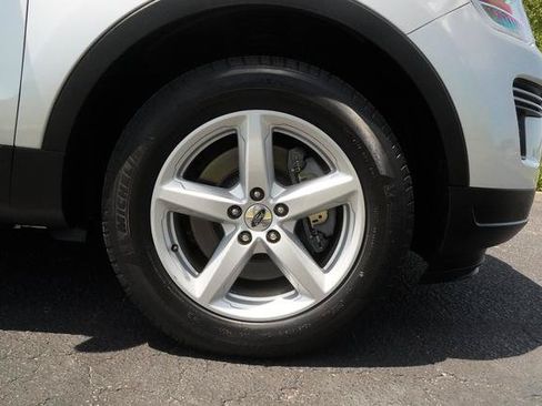 Used 2019 Ford Explorer XLT FWD image 37
