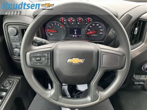 Used 2025 Chevrolet Silverado 2500 Custom w/ Custom Value Package image 21