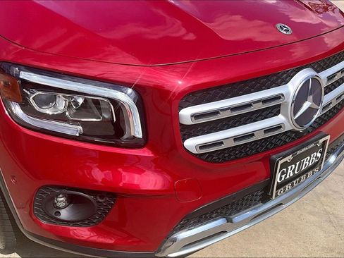 Used 2021 Mercedes-Benz GLB 250 4MATIC image 39