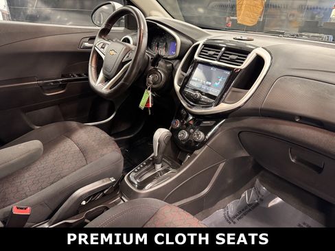 Used 2017 Chevrolet Sonic LT image 4