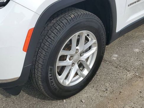 Used 2021 Jeep Grand Cherokee L Laredo w/ Luxury Tech Group I image 6