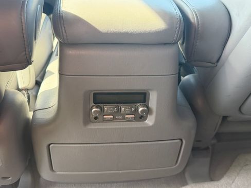 Used 2004 Lexus LX 470 4WD image 35