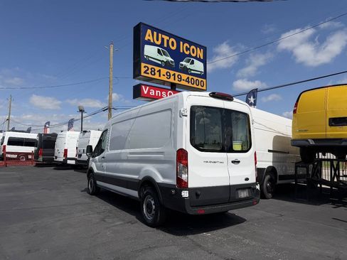 Used 2018 Ford Transit 250 148 Medium Roof RWD image 4