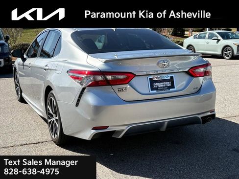 Used 2019 Toyota Camry SE w/ Audio Package image 4