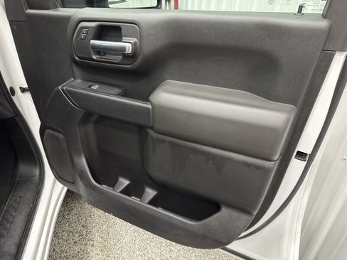 Used 2022 Chevrolet Silverado 2500 Custom w/ Custom Value Package AWD/4WD image 10