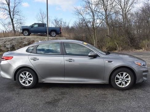 Used 2016 Kia Optima LX image 2