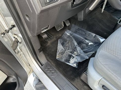 Used 2012 Ford F150 XLT w/ XLT Chrome Pkg image 21