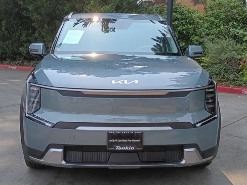 Certified 2024 Kia EV9 Wind AWD/4WD image 13