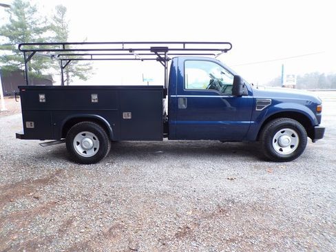 Used 2009 Ford F250 2WD Regular Cab Super Duty image 5