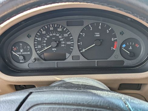 Used 1998 BMW Z3 1.9 RWD image 21
