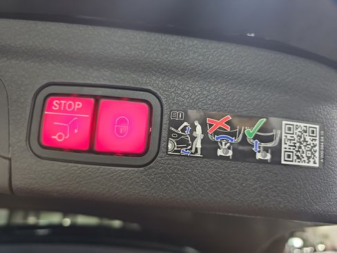 Used 2026 Mercedes-Benz GLE 450 4MATIC image 14