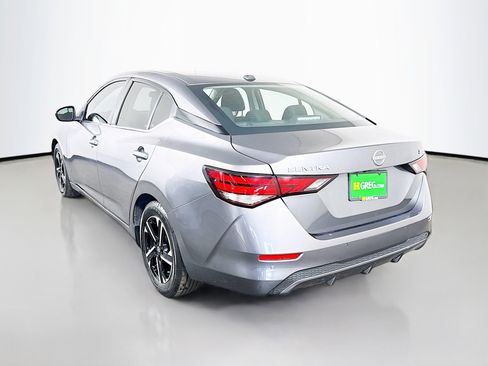 Used 2025 Nissan Sentra SV image 7