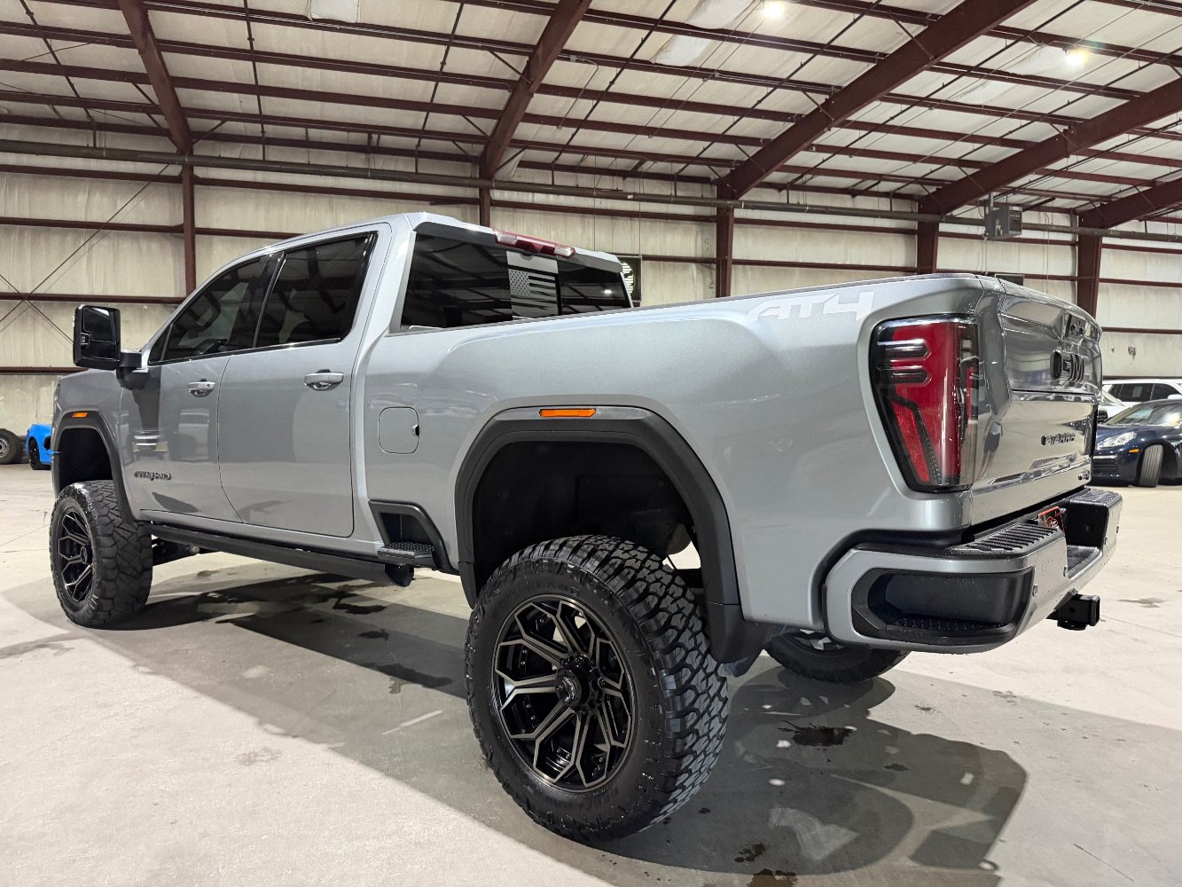 Used 2024 GMC Sierra 2500 AT4 w/ AT4 Preferred Package AWD/4WD image 7