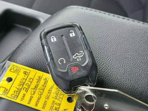 Used 2019 Chevrolet Silverado 1500 LT w/ Texas Edition image 37