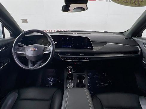 Used 2024 Cadillac XT4 Premium Luxury image 23