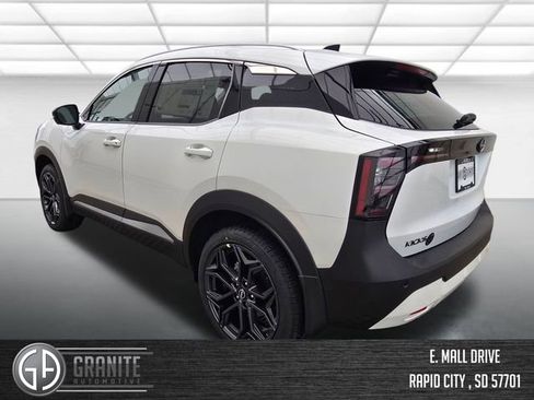 New 2026 Nissan Kicks SR w/ SR Premium Package AWD/4WD image 3