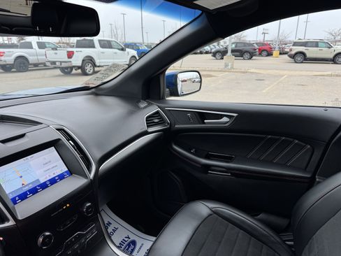 Used 2020 Ford Edge ST-Line w/ Cold Weather Package image 11