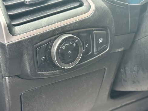 Used 2024 Ford Edge SEL image 28