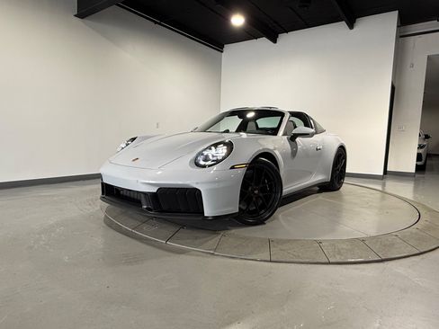 Used 2026 Porsche 911 Targa 4 GTS AWD/4WD image 4