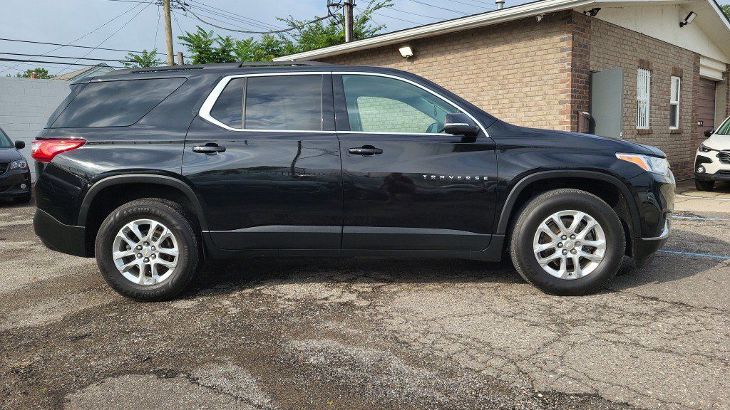 Used 2021 Chevrolet Traverse LT FWD image 7