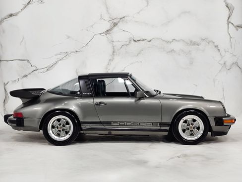 Used 1987 Porsche 911 Carrera RWD image 13