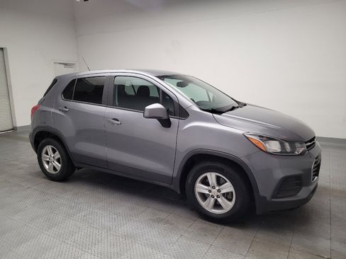 Used 2020 Chevrolet Trax LS w/ Tint and Cruise Package FWD image 11