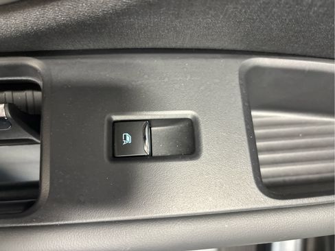 Used 2025 Ford Expedition Active AWD/4WD image 34