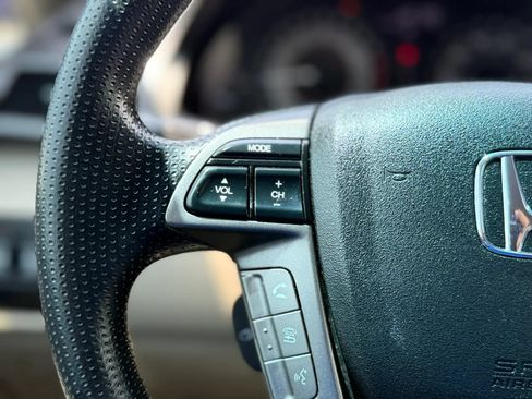 Used 2014 Honda Odyssey EX image 37
