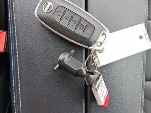 Used 2026 Nissan Rogue SL AWD/4WD image 37
