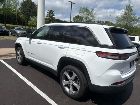 Used 2025 Jeep Grand Cherokee Limited w/ Trailer Tow Package image 5