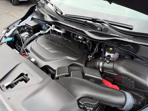 Used 2025 Honda Odyssey Touring image 11