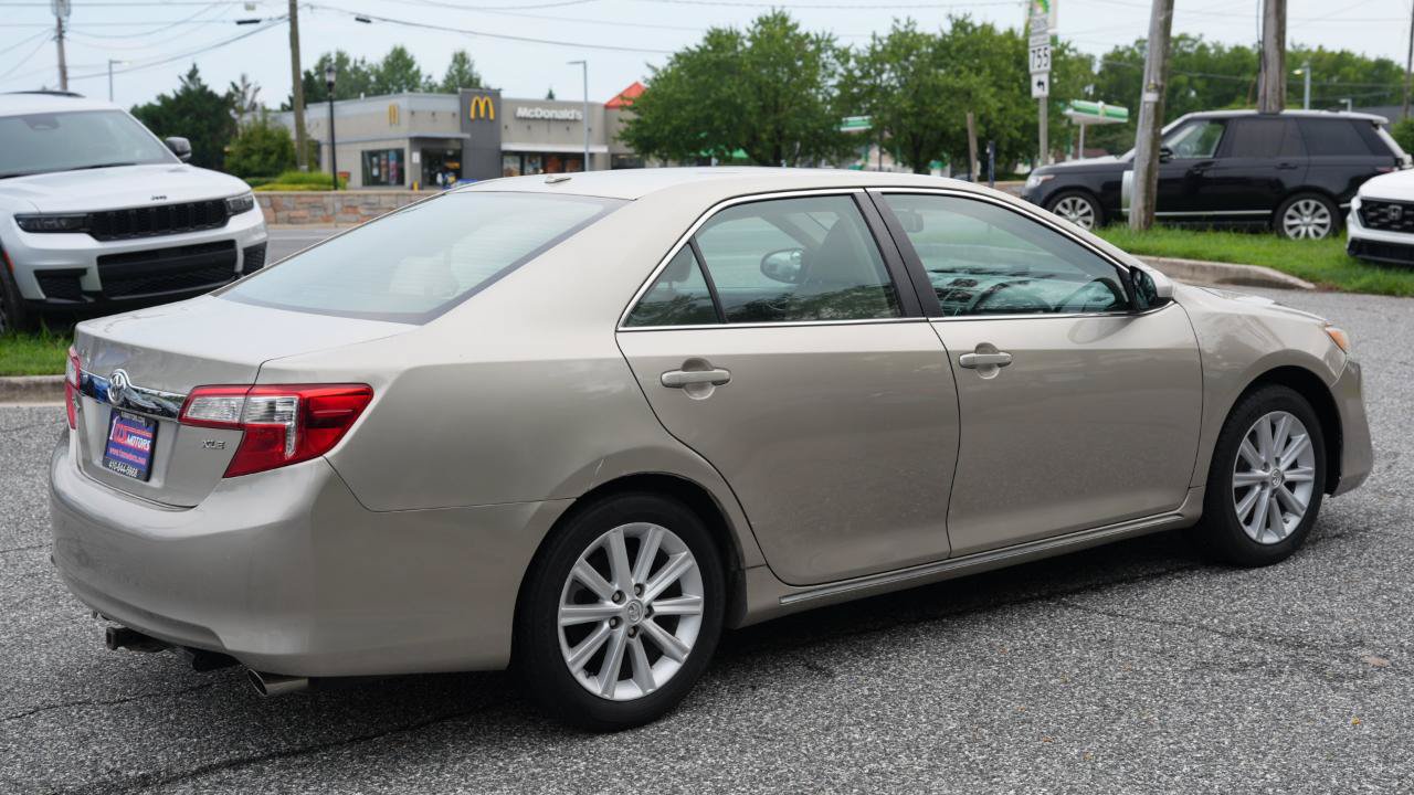 Used 2014 Toyota Camry XLE FWD image 5