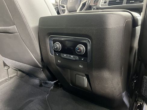 Used 2021 Chevrolet Tahoe Z71 w/ Luxury Package image 10