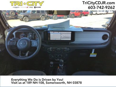 New 2025 Jeep Gladiator Sport image 15