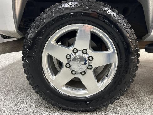 Used 2012 GMC Sierra 2500 SLE w/ SLE Preferred Package AWD/4WD image 7