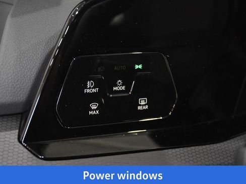 New 2024 Volkswagen GTI SE image 9