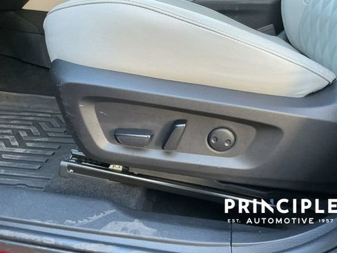 Used 2023 Mitsubishi Outlander SEL FWD image 29