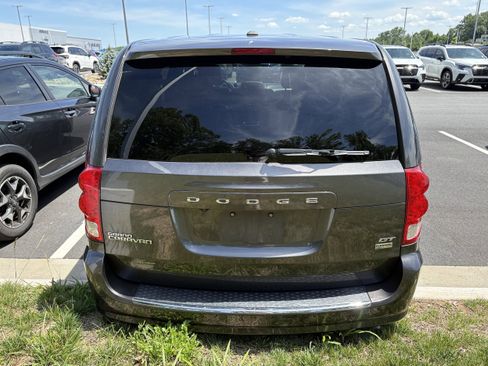 Used 2019 Dodge Grand Caravan GT FWD image 5